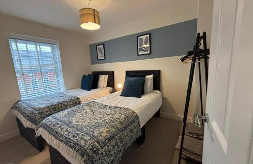 3 Beds with off-street parking for 2 cars, fast Wifi, sleeps 6 - Foto 6