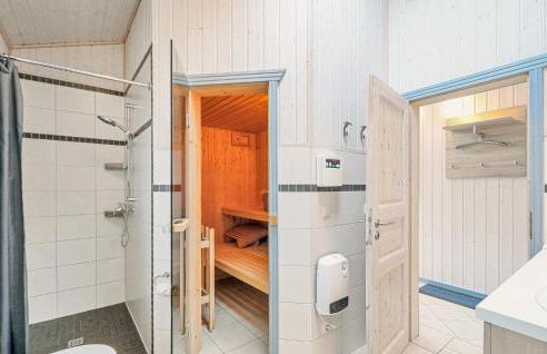 Nice Home In Rechlin With Sauna - Photo 16