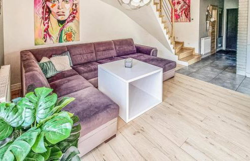 3 Bedroom Awesome Home In Zieleniewo - Foto 2