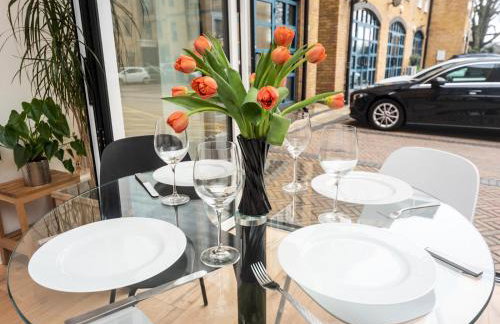 Chic & Cozy Flat in SW London, Perfect Location! - Pass the Keys - Foto 15