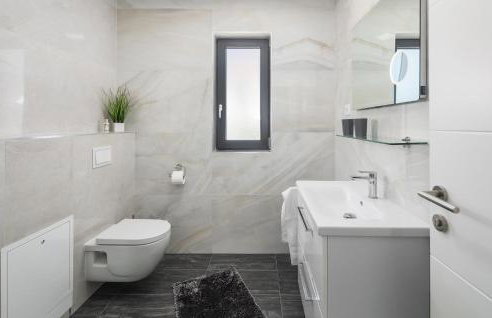 3 Bedroom Amazing Home In Musales - Photo 24