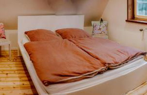 Half-Timbered House In The Middle Of The Forest - Foto 2