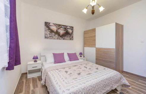 Awesome Home In Nedescina With Kitchen - Foto 32