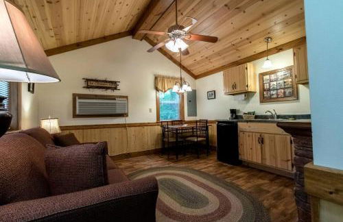 Cabin in the woods w/ WIFI close to Monongahela National Forest - Foto 3
