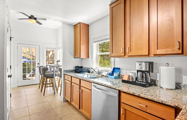 Style & Serenity - Steps Away From South Congress - Foto 19