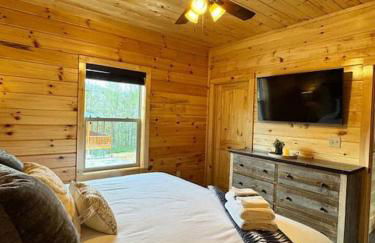 New! Indoor Pool/PS 5/Hot tub/Parkway - Foto 26