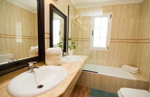 Casa Alba - By AZ Rentals - Photo 38