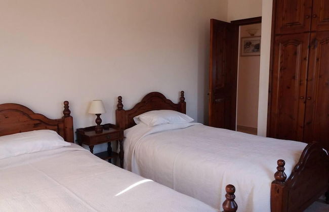 Remarkable 5-bed Villa in Miliou Village Paphos - Foto 5