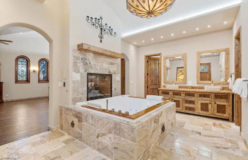 Broadmoor Retreat Luxe European Style Hot Tub - Foto 16