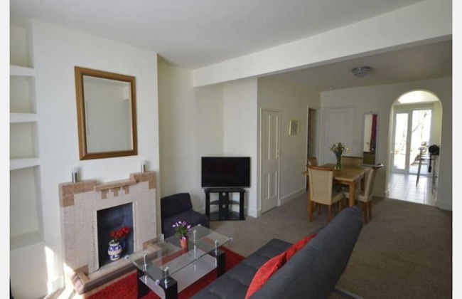 Victorian Rose Cottage - Photo 1