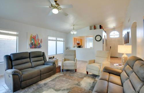 3 Mi to Surprise Stadium! Retreat with Putting Green - Foto 4