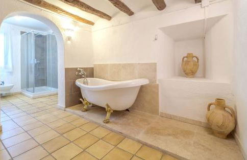Spacious villa in Can Trabal with private pool and jacuzzi 980 m² - Foto 53