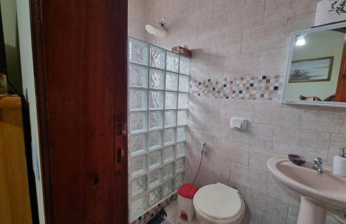 Casa com churrasqueira perto da lagoa - Foto 12