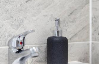 Beach Haven, Steps to Sand, Trails & Shops, Highly Rated 2-Bedroom House Minutes from Mumbles Beach with a Patio - Photo 23