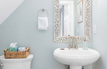 Charming Secluded Courtyard - 1 BLOCK TO KING - Foto 10