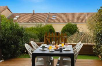 Les Hauts de Calvisson - Résidence de vacances familiale - Piscine toute l'année - Photo 11