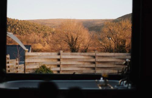 Two unique cabins wrapped in beautiful welsh scenery - Foto 40