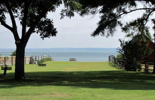 Spacious Lakefront Home with Beach Access and Sports Courts for Fun-Filled stays in Buchanan Dam, Texas - Foto 7