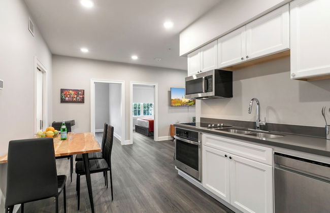 Bywater Suite Hotel - Photo 67