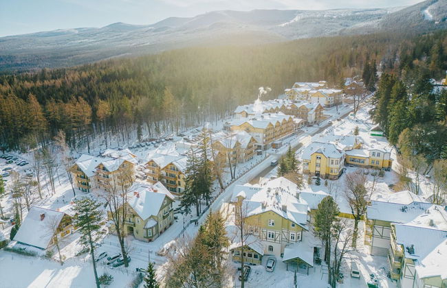 Platinum Adults - Photo 22