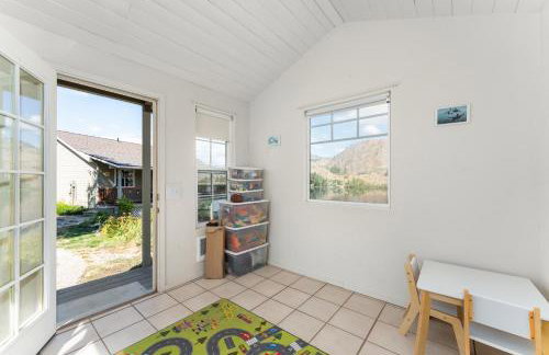 Wapato Lake Waterfront Retreat - Photo 30