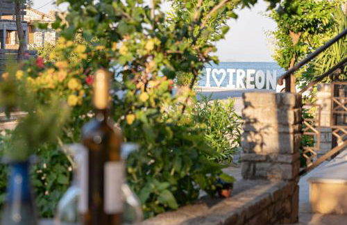 Elegant Studio by the Beach in Ireon on Semi Basement Level - Foto 14