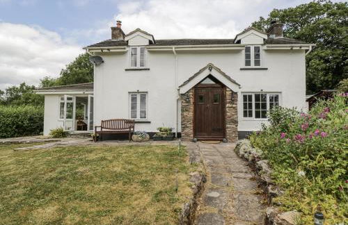 Woods Cottage - Photo 2