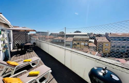 Renovado com AC, 2 WC completos, terraço e garagem - Foto 38