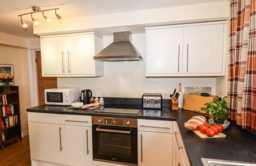 The Garden Apartment - Photo 13