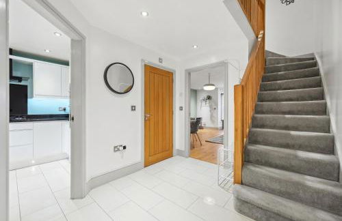 NEC Birmingham Airport Modern Village Retreat, Sleeps 7, Free Parking - Foto 20