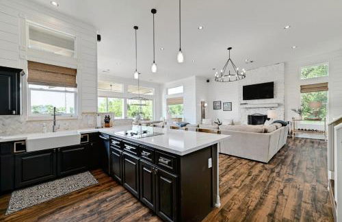 Luxurious Retreat on Lake LBJ Pool, Hot Tub, Dock - Foto 11