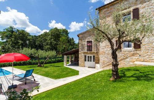 Villa Zoro with a lovely garden and a private POOL in the middle of Istria - Foto 6