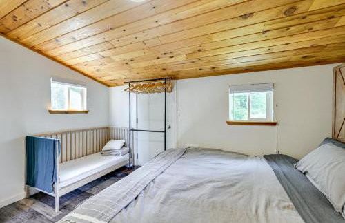 Walk to Beach Creek-Front Sekiu Home with Fire Pit! - Foto 12