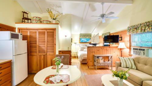 Pine Cottage Duplex with Deck Walk to State Park! - Foto 5