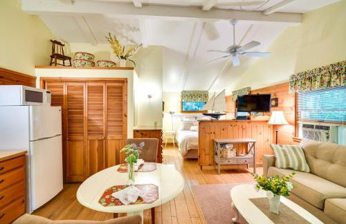 Pine Cottage Duplex with Deck Walk to State Park! - Foto 5