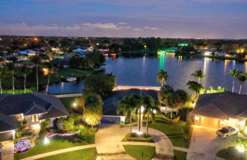 Stunning House with Beautiful Lake View - Foto 49