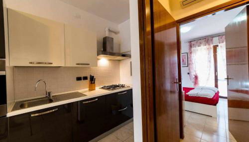 Residence MokyD13-piscina, WiFi, giardino,garage - Foto 5