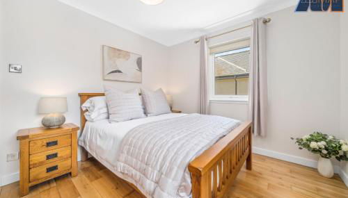 Large Family Home with Hot Tub or Jacuzzi, Log Burner - Foto 4