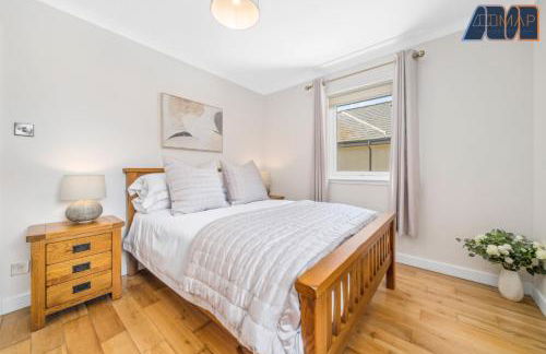 Large Family Home with Hot Tub or Jacuzzi, Log Burner - Foto 4