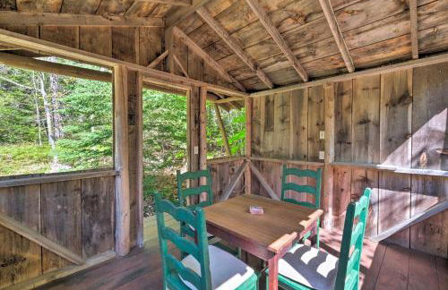 1 Mi to Downtown BBH Coastal Cabin with Deck and Yard - Foto 26