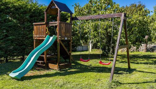 Charming Villa Antoana for families and kids in Labin - Rabac with kids playground & private pool - Foto 2, Garden, Garden view