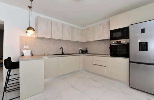 Villa Sophia with private swimming pool near the beach! - Photo 23