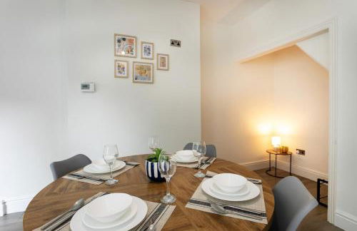 Contractors Stay - Free Parking - Fast WiFi - Sleeps 4 - Foto 16