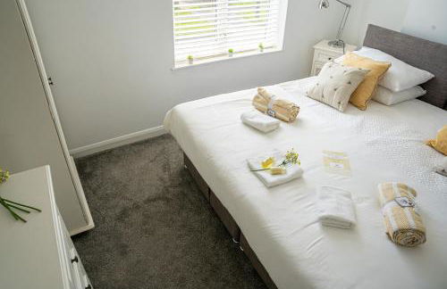 Cottage, Hot Tub, Open fire, Games Room, large Garden Sleeps 2-8 - Foto 11