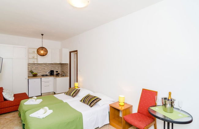 Apartments Versus- Studio Apartment With Terrace - Foto 8