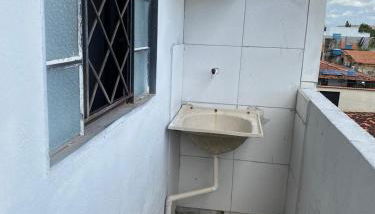 Kitnet com cozinha e ventilador - 2 andar - Foto 5