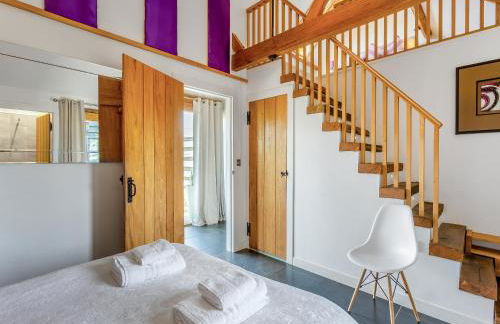 Liston Hall Barn - Photo 12