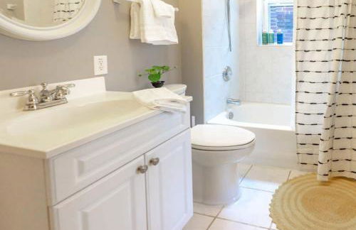 Classic Soulard 4BR Private Yard ABODEbucks - Foto 20