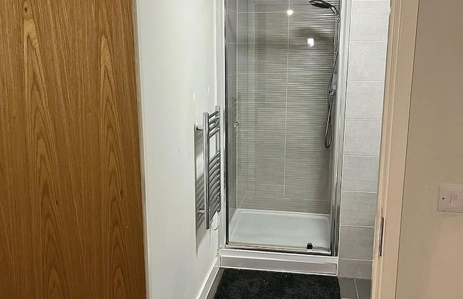 Stunning 2-bed Apartment in Salford - Foto 9