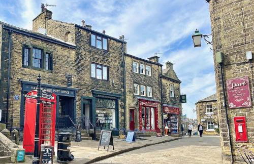 Canalside walks Riddlesden Local to Skipton Ilkley Haworth & Keighley Worth Valley Railway - Foto 47